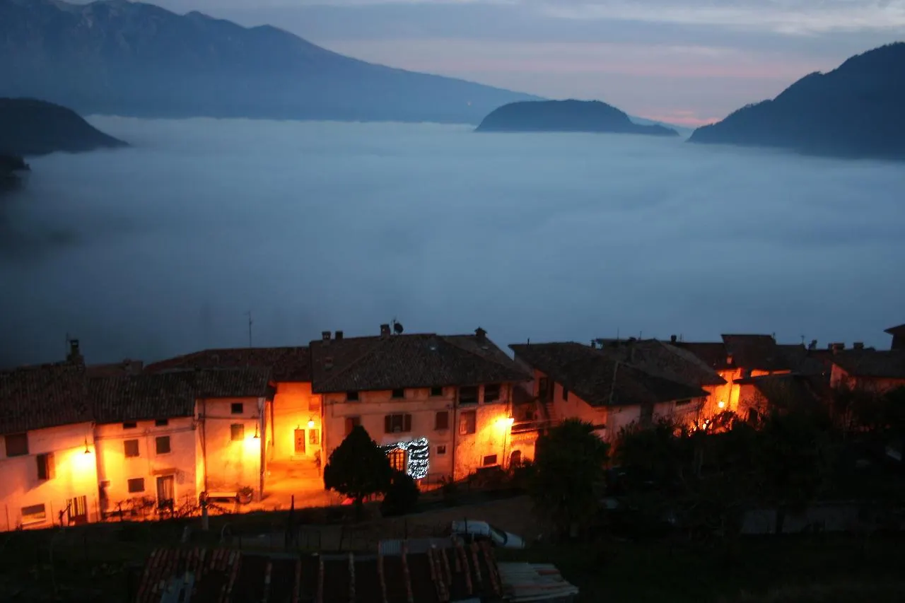 Casa Vacanze Regina Del Lago Tremosine